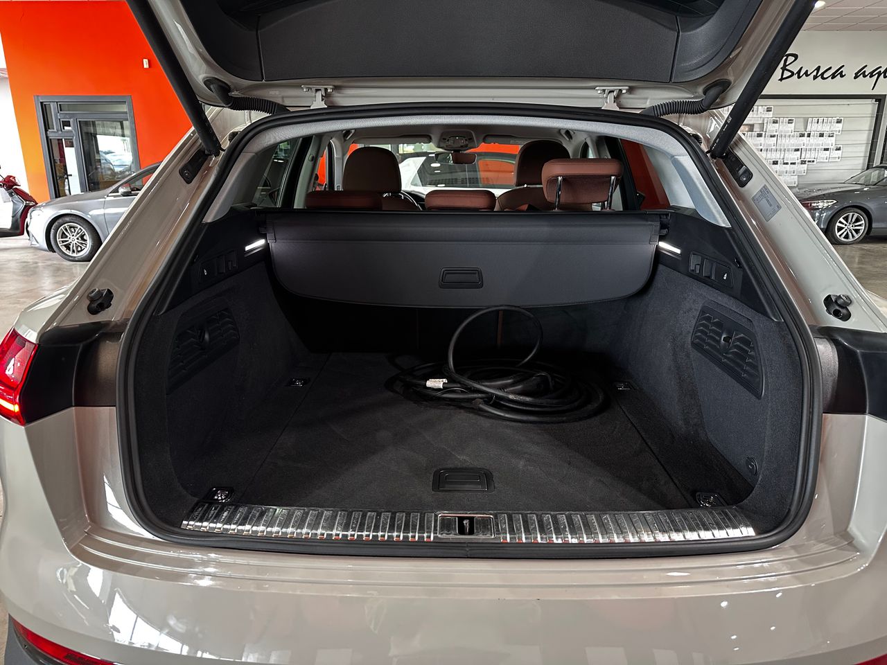 Foto Audi E-tron 8