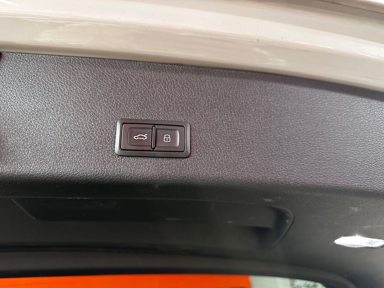 Foto Audi E-tron 9