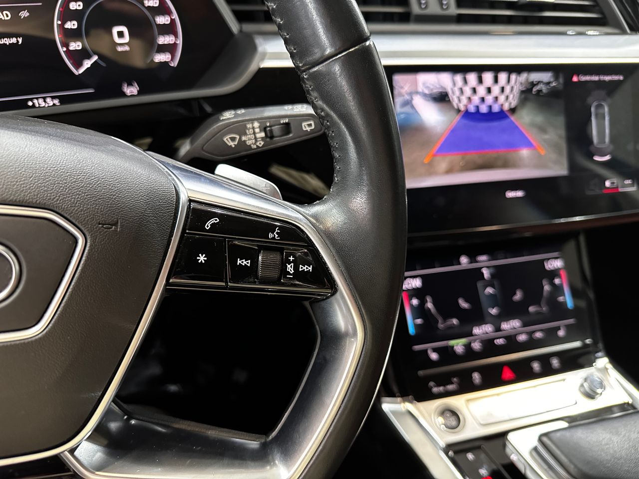 Foto Audi E-tron 19
