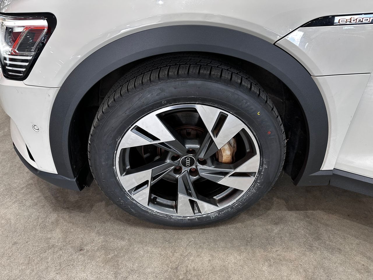 Foto Audi E-tron 20