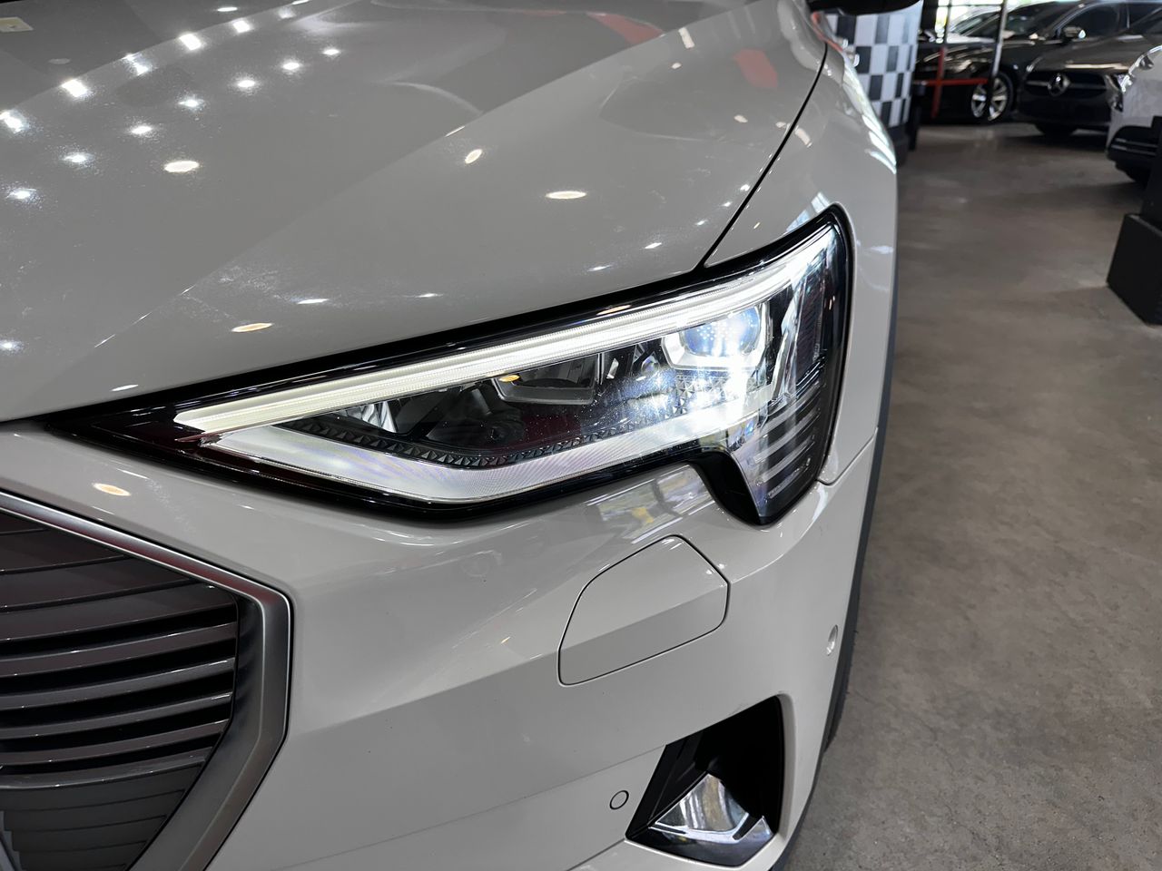 Foto Audi E-tron 21