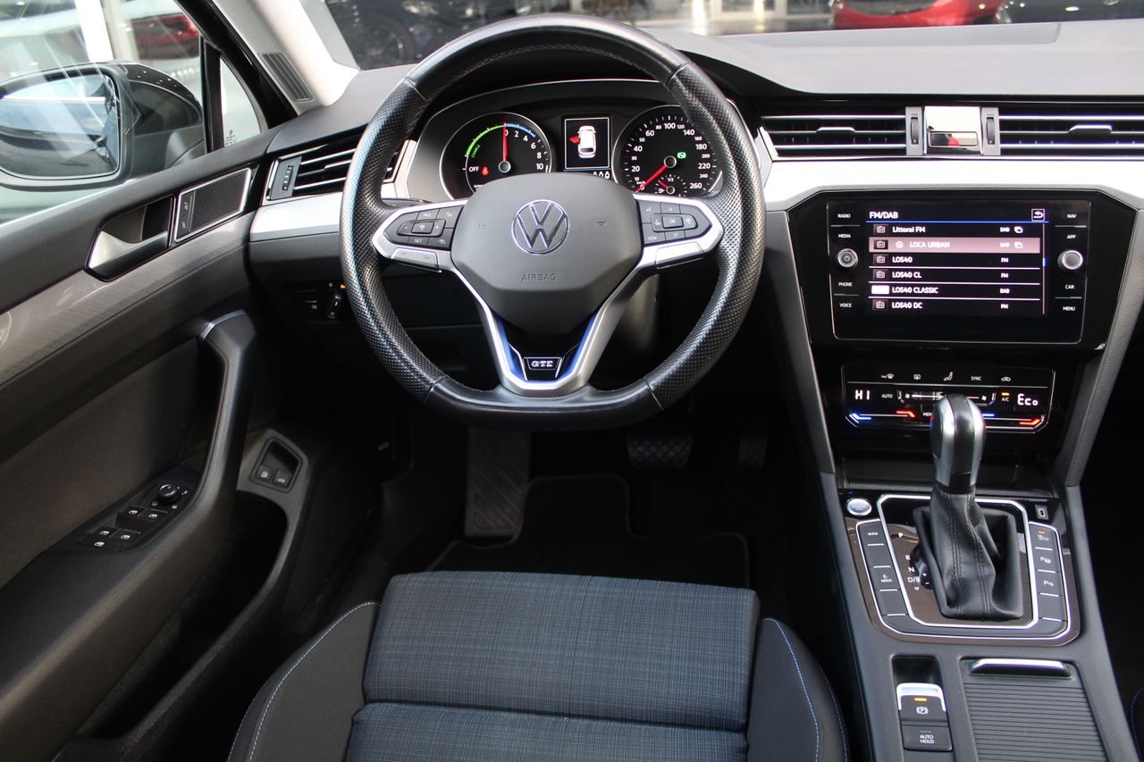 Foto Volkswagen Passat 11