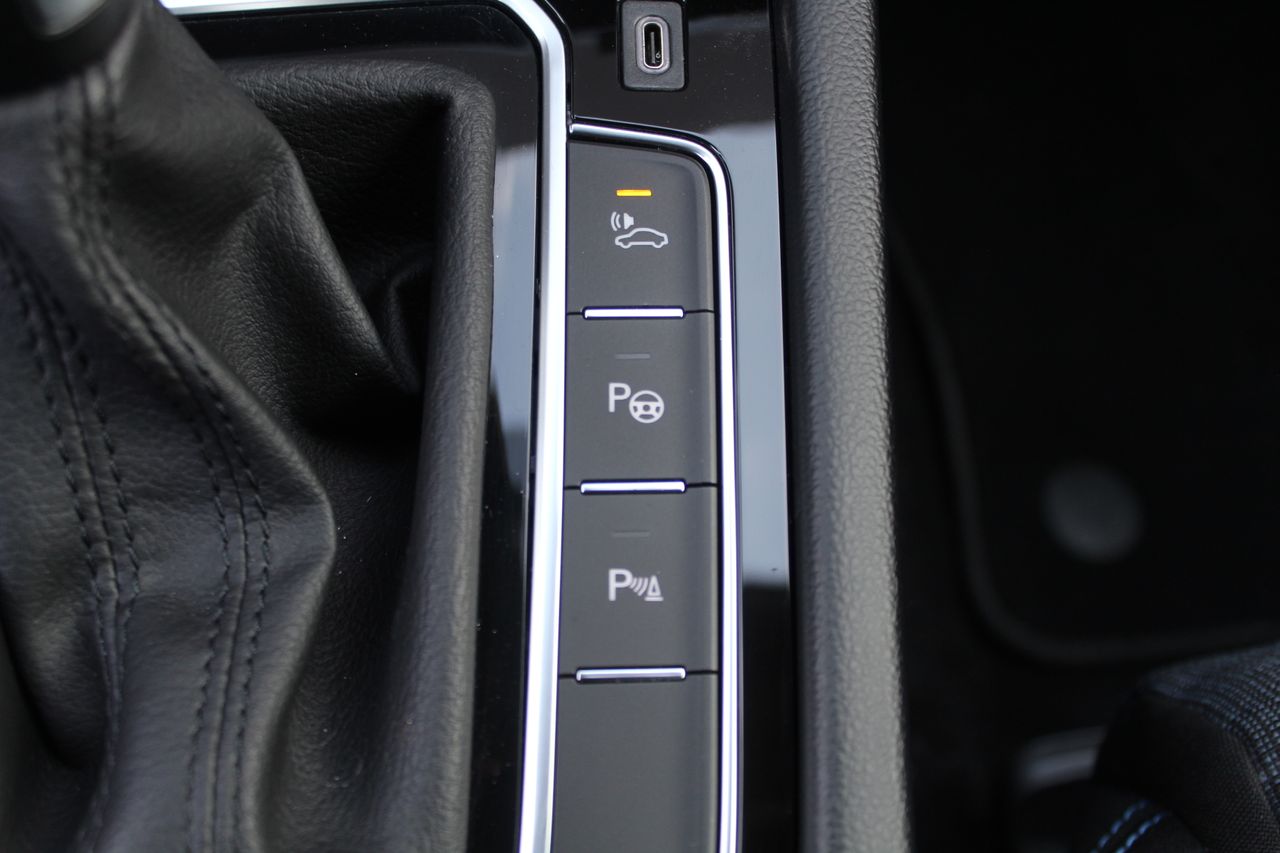 Foto Volkswagen Passat 24