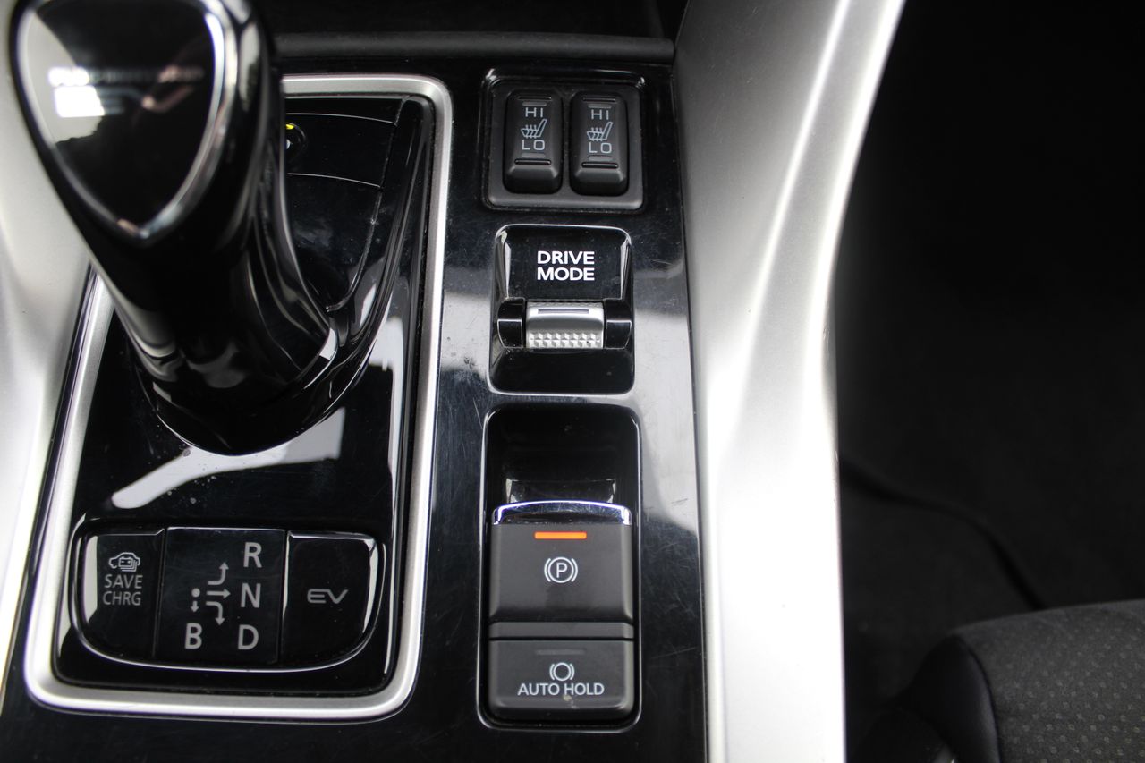 Foto Mitsubishi Eclipse Cross 23