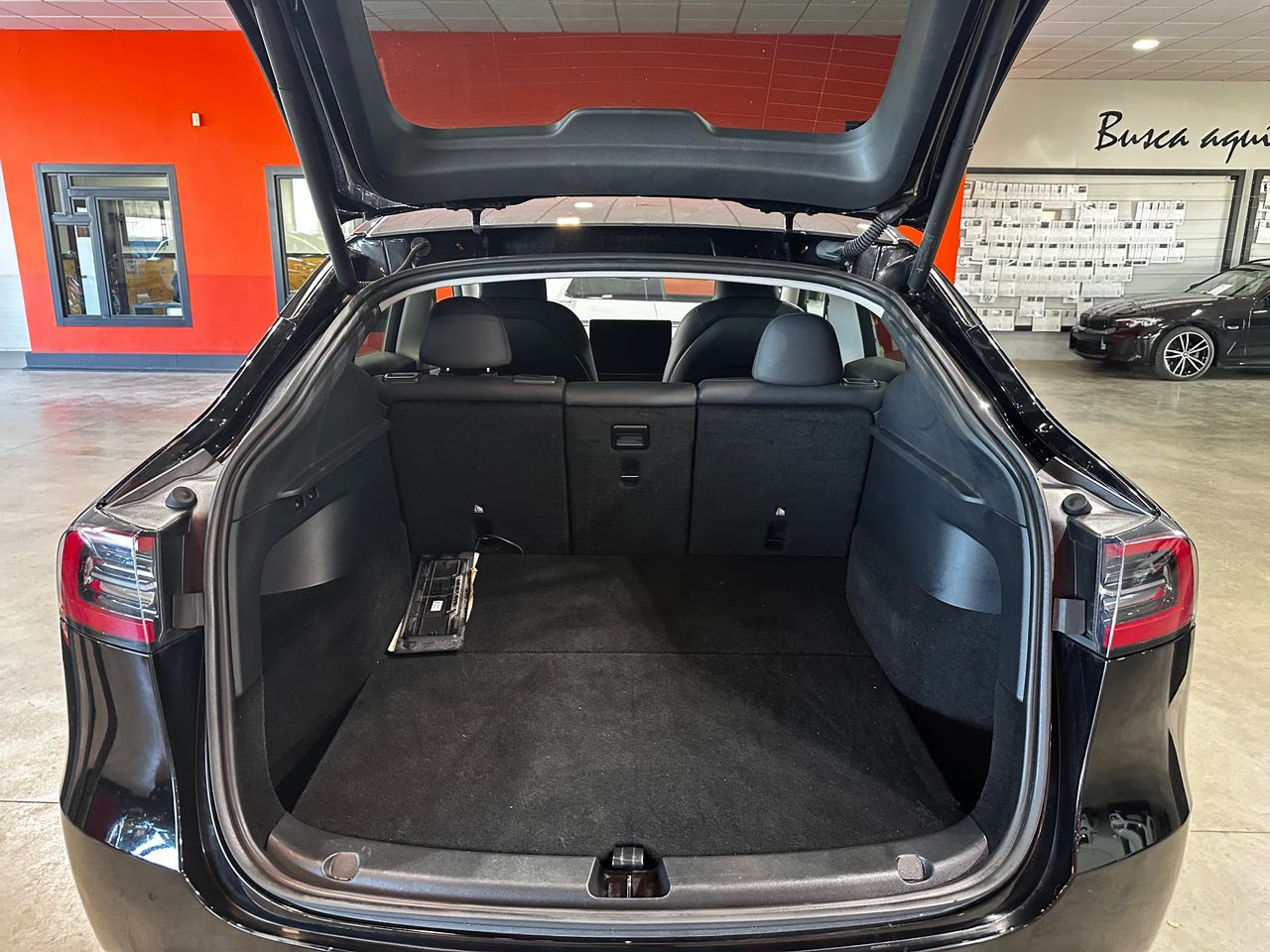 Foto Tesla Model Y 8