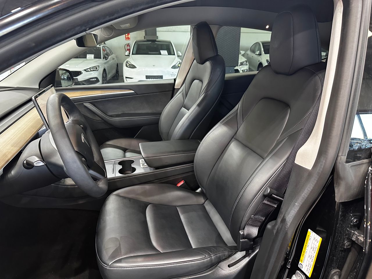 Foto Tesla Model Y 9
