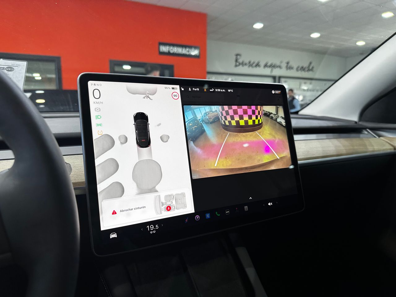 Foto Tesla Model Y 14