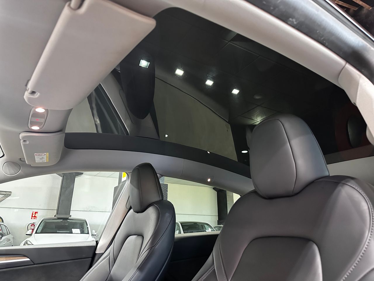 Foto Tesla Model Y 17
