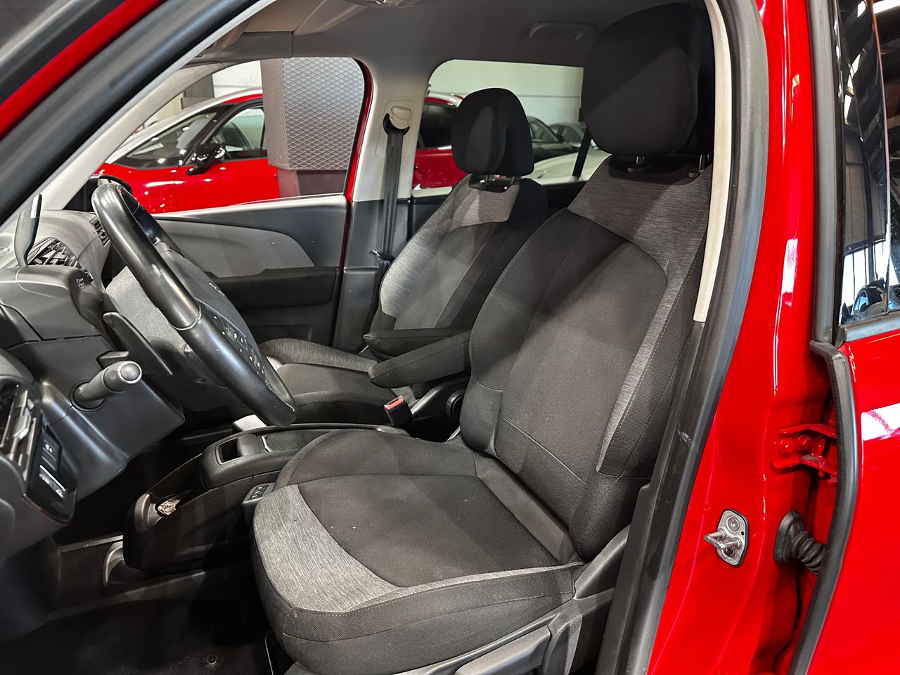 Foto Citroën Grand C4 SpaceTourer 9