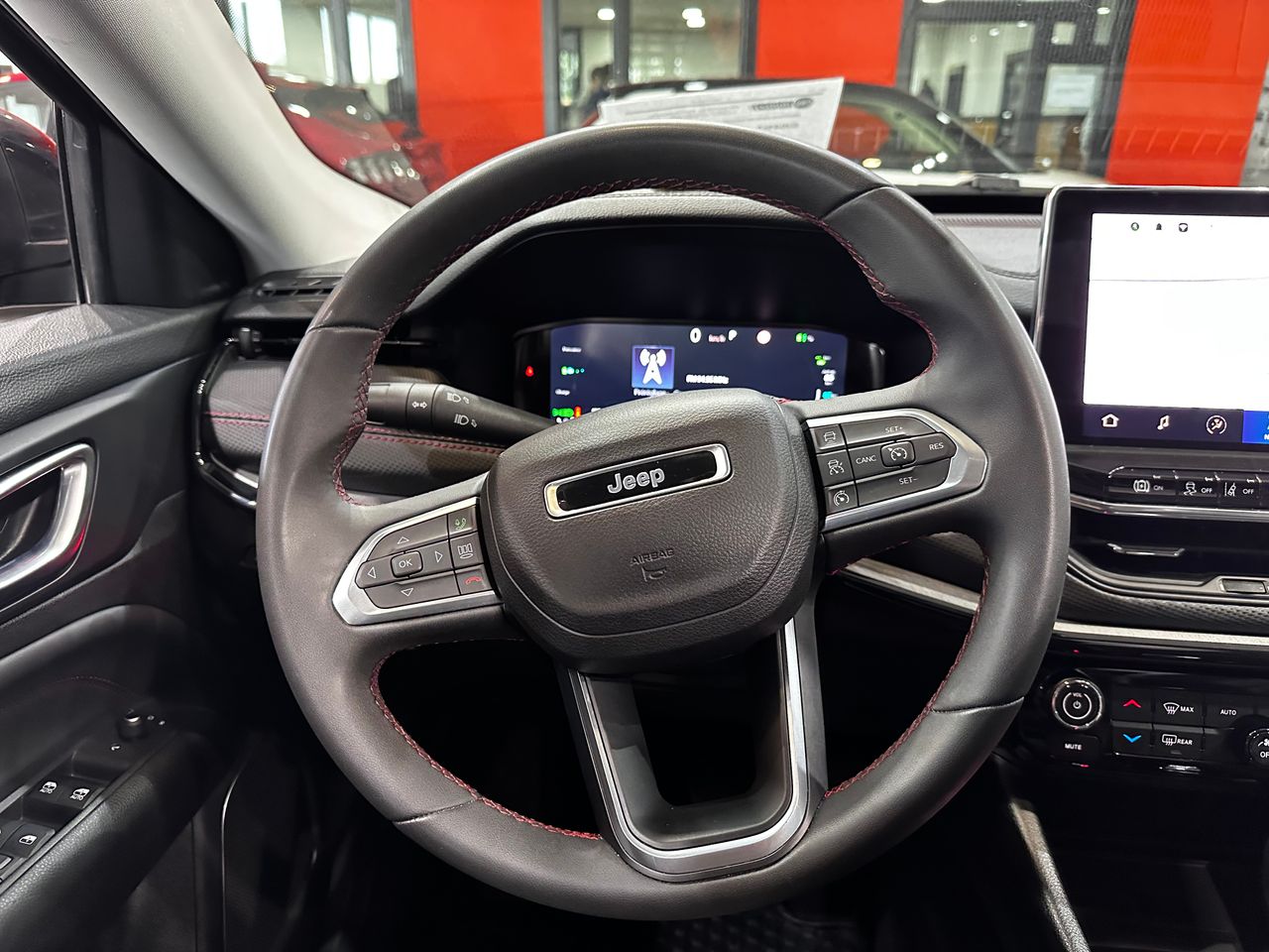Foto Jeep Compass 12