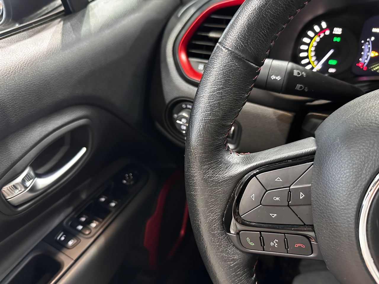 Foto Jeep Renegade 18