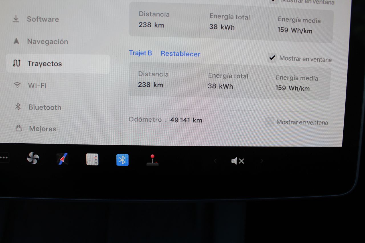 Foto Tesla Model Y 24