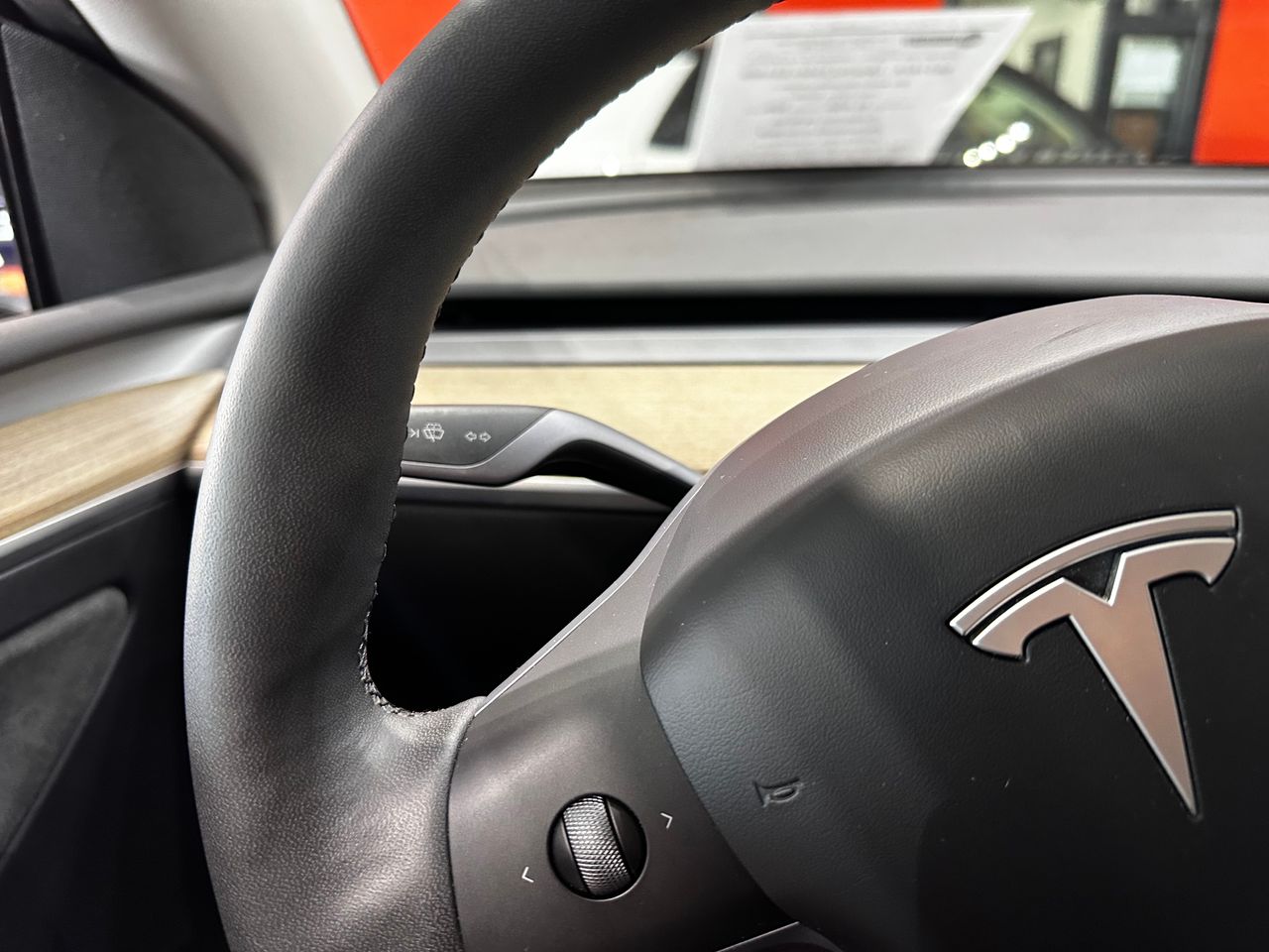 Foto Tesla Model Y 10