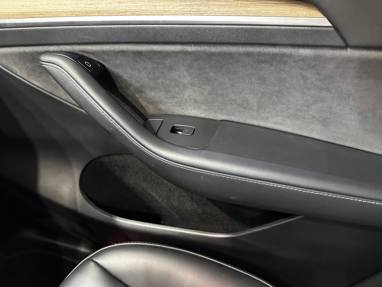 Foto Tesla Model Y 13