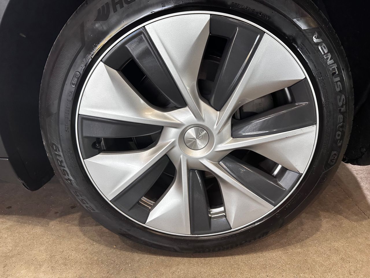 Foto Tesla Model Y 18
