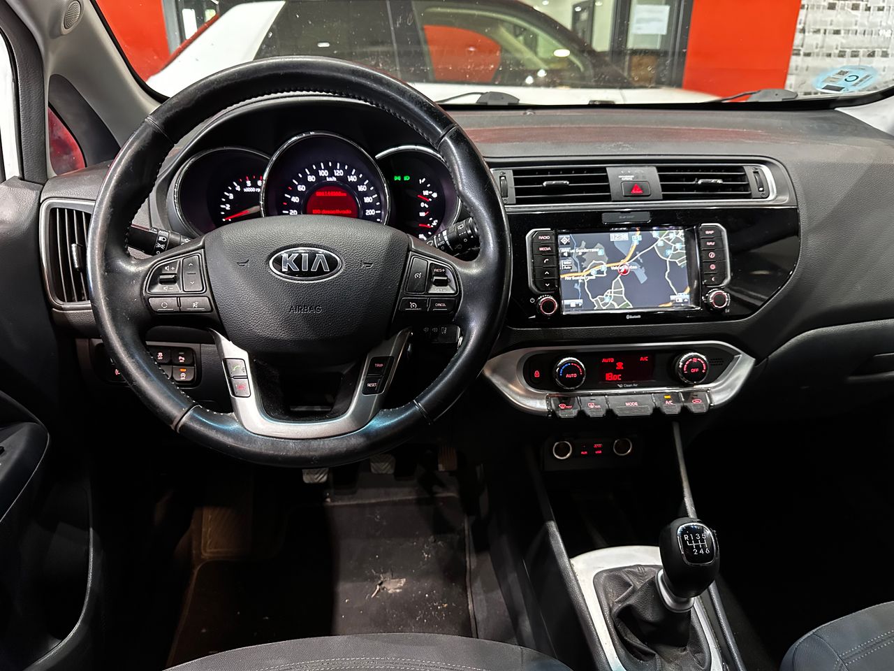 Foto Kia Rio 12