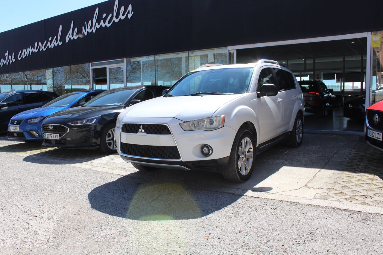 Foto Mitsubishi Outlander 1