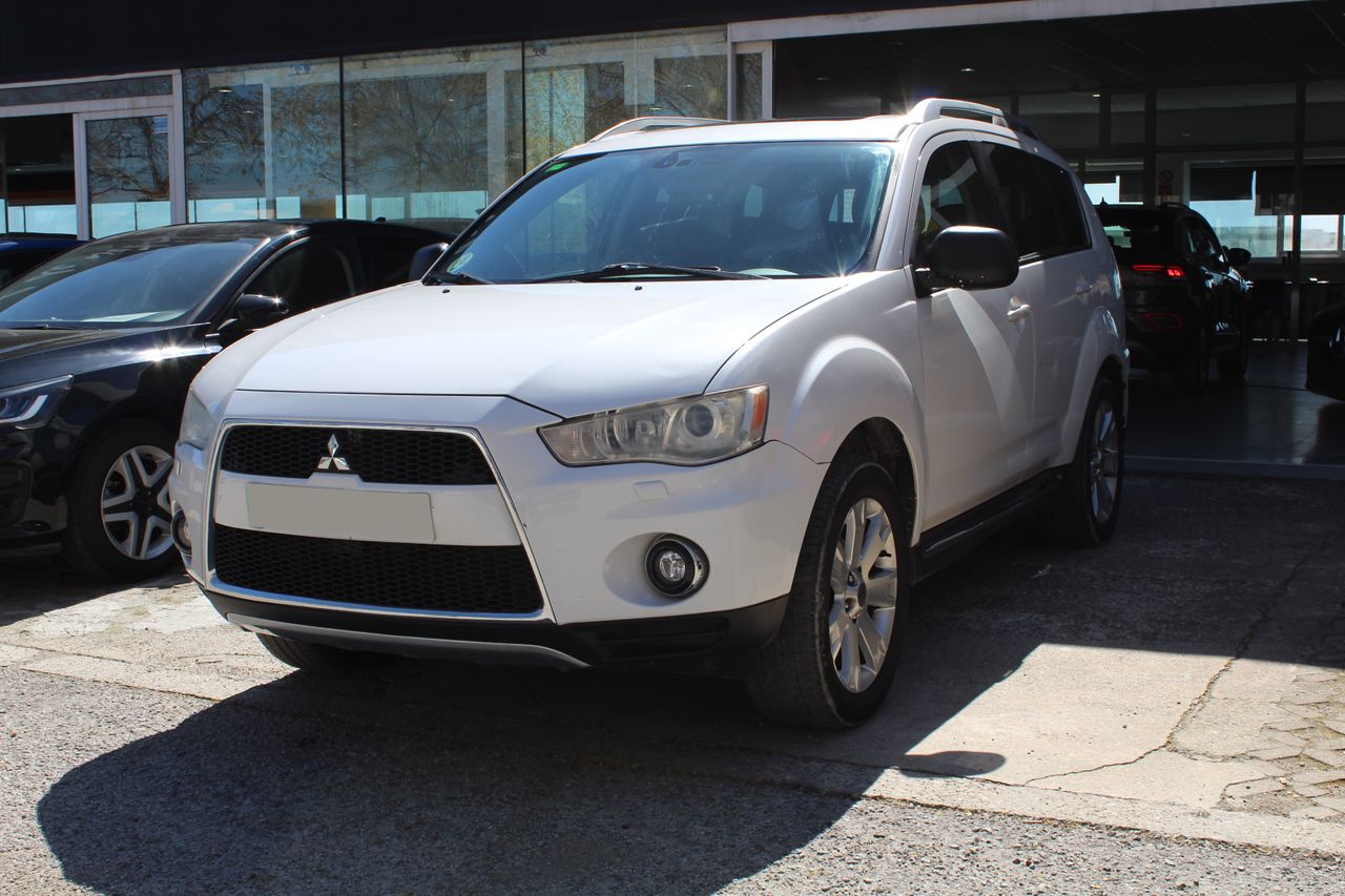 Foto Mitsubishi Outlander 2