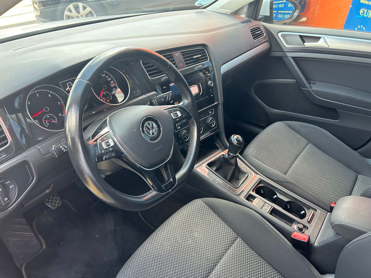 Foto Volkswagen Golf Variant 12