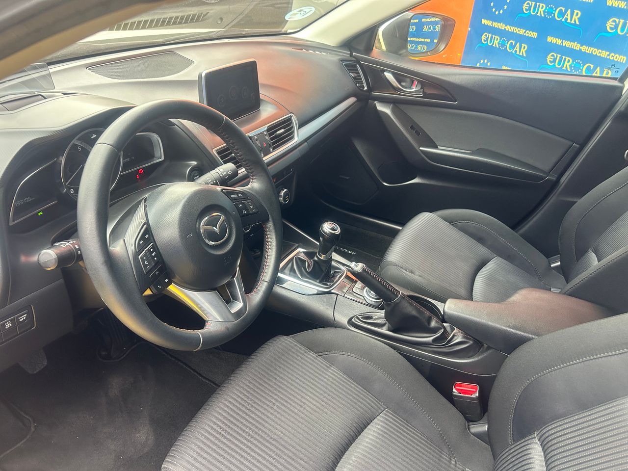 Foto Mazda Mazda3 13