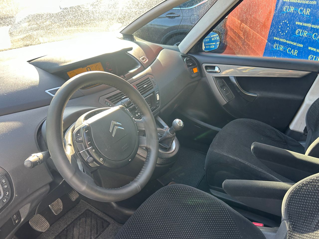 Foto Citroën Grand C4 Picasso 11