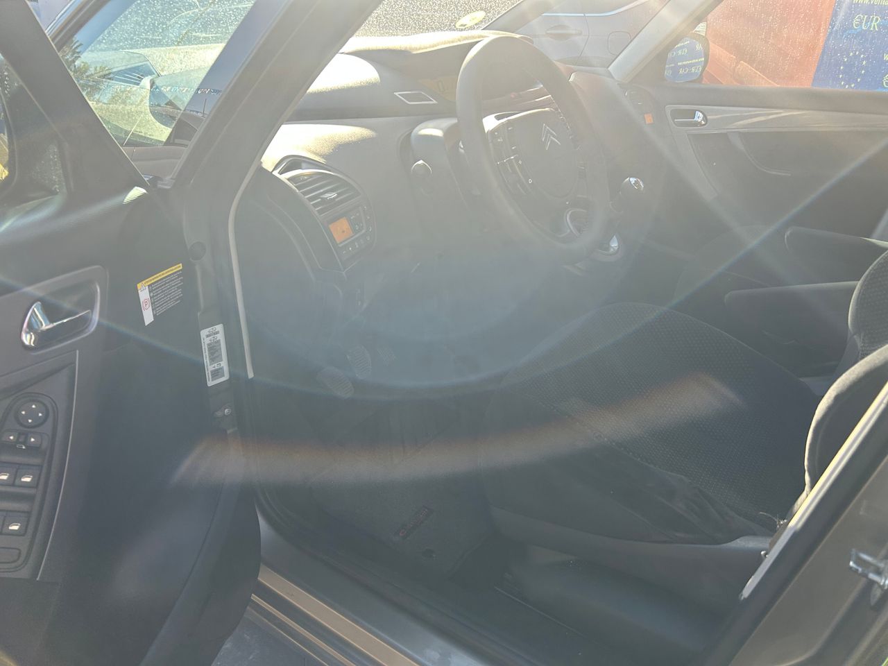 Foto Citroën Grand C4 Picasso 16