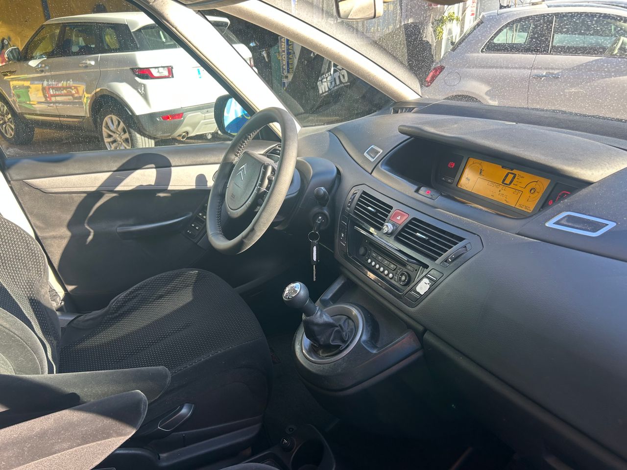 Foto Citroën Grand C4 Picasso 21
