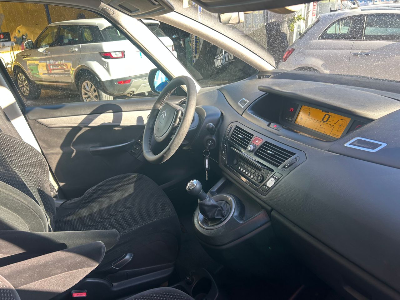 Foto Citroën Grand C4 Picasso 22