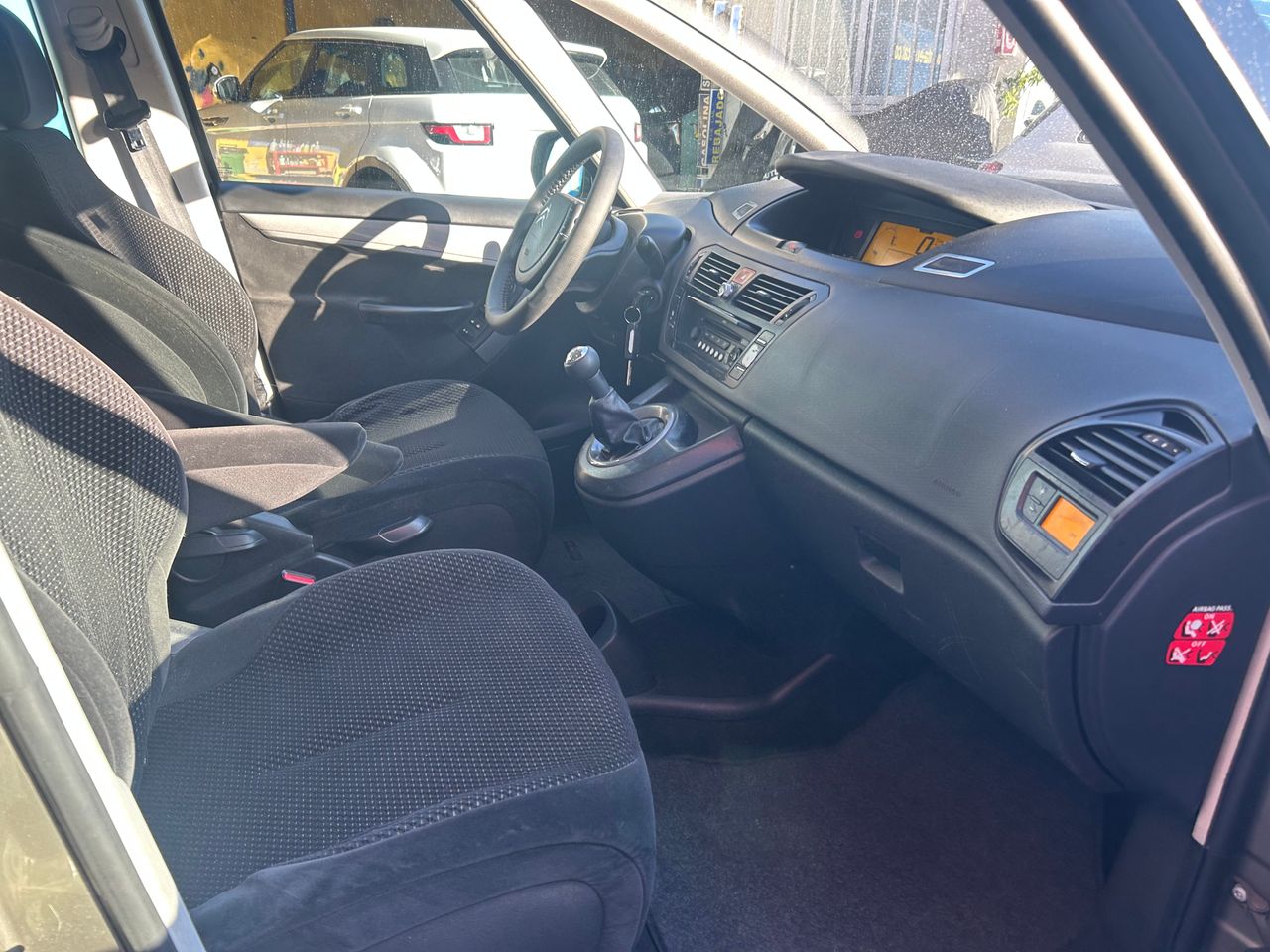 Foto Citroën Grand C4 Picasso 25