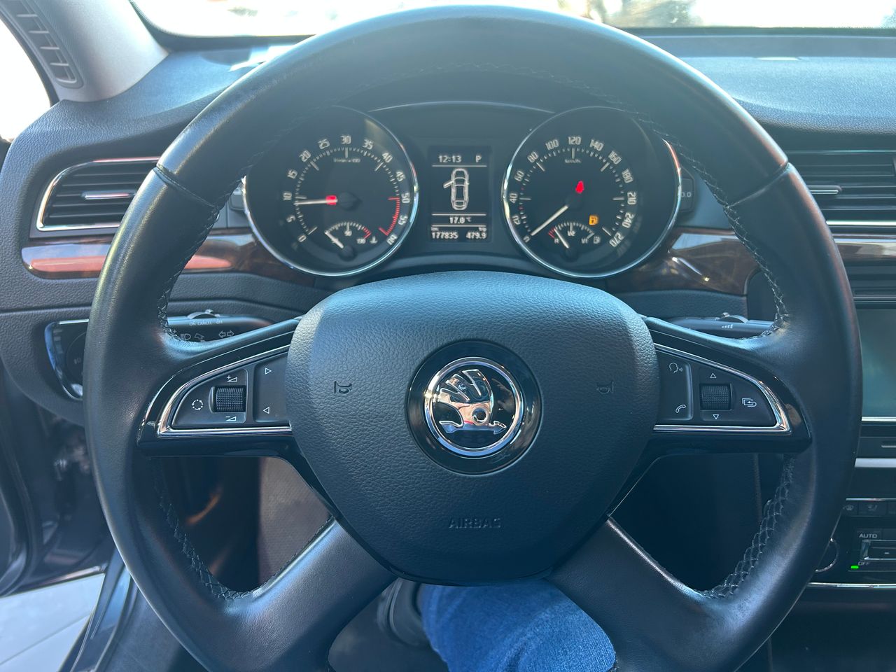 Foto Skoda Superb 8