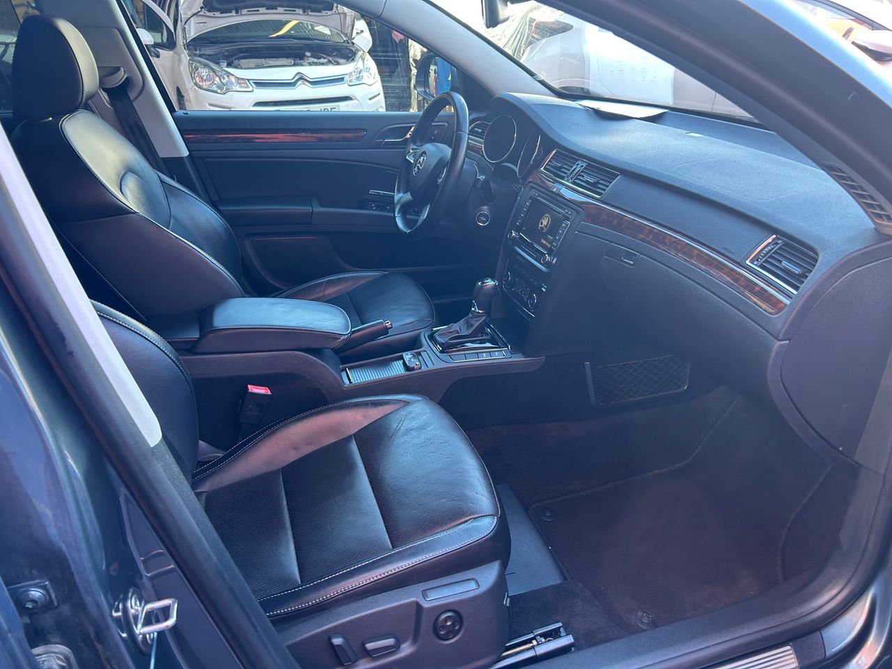 Foto Skoda Superb 29
