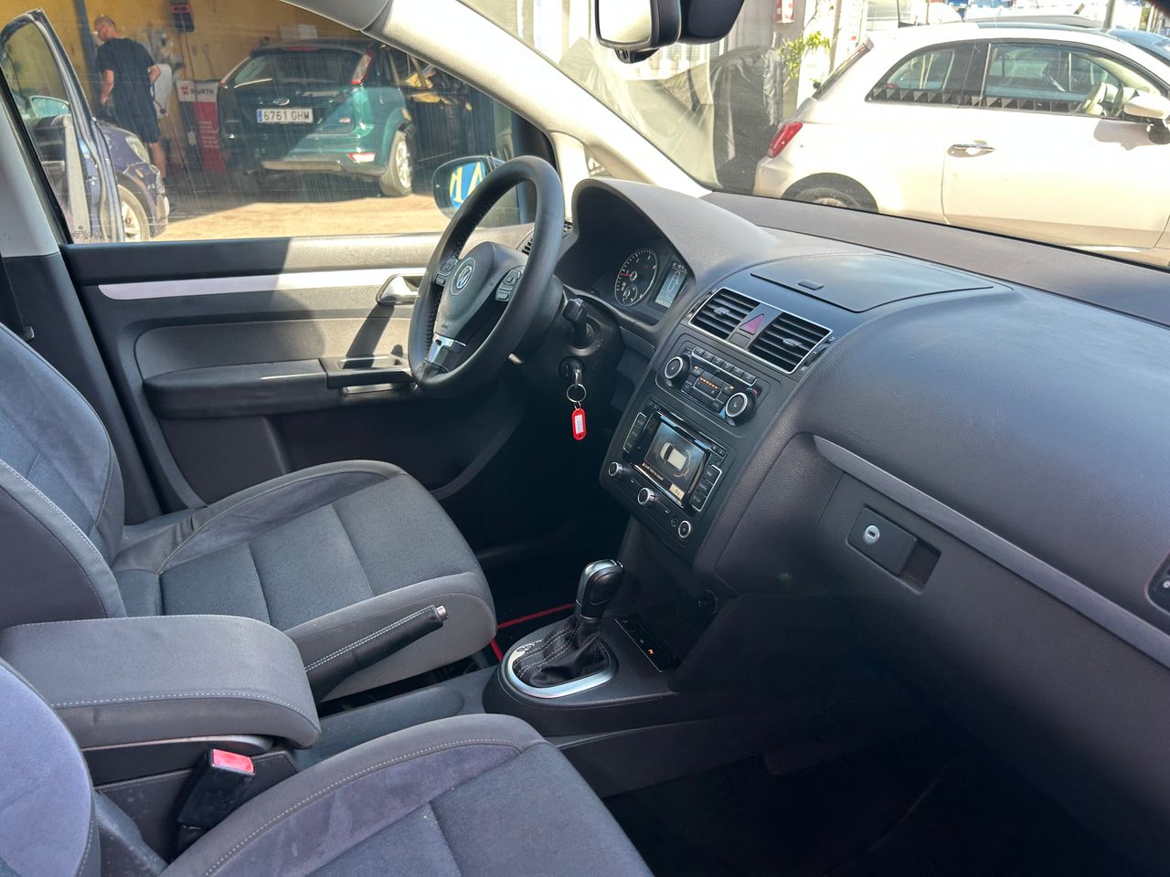 Foto Volkswagen Touran 23