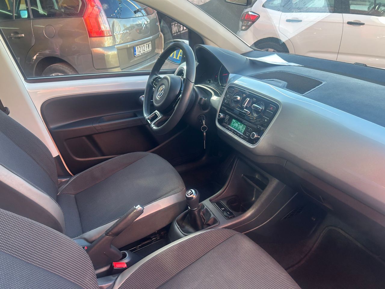 Foto Volkswagen Up 22