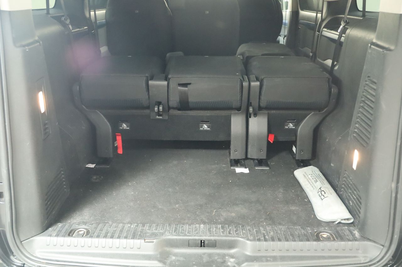 Foto Peugeot Traveller 5