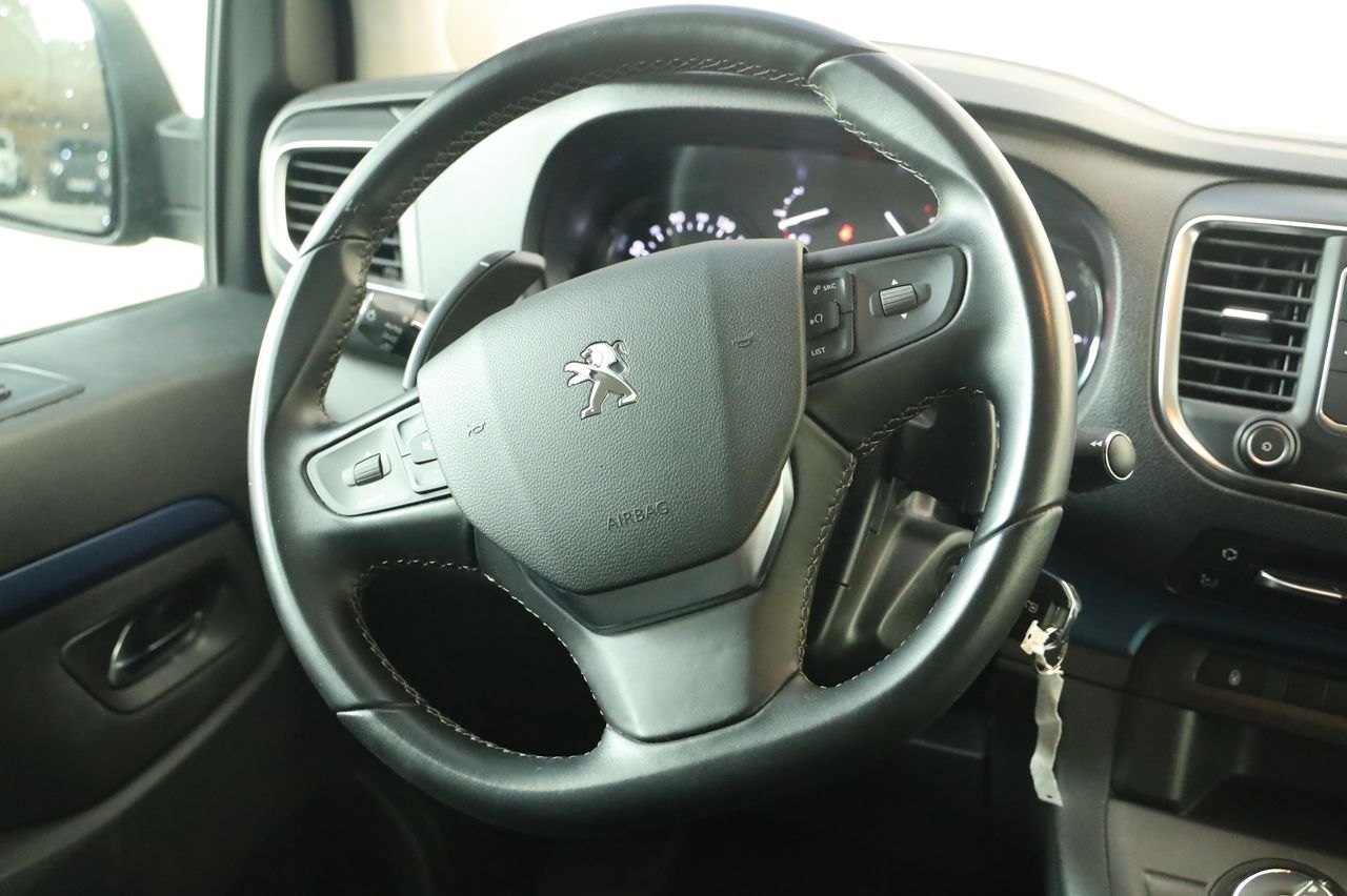 Foto Peugeot Traveller 13