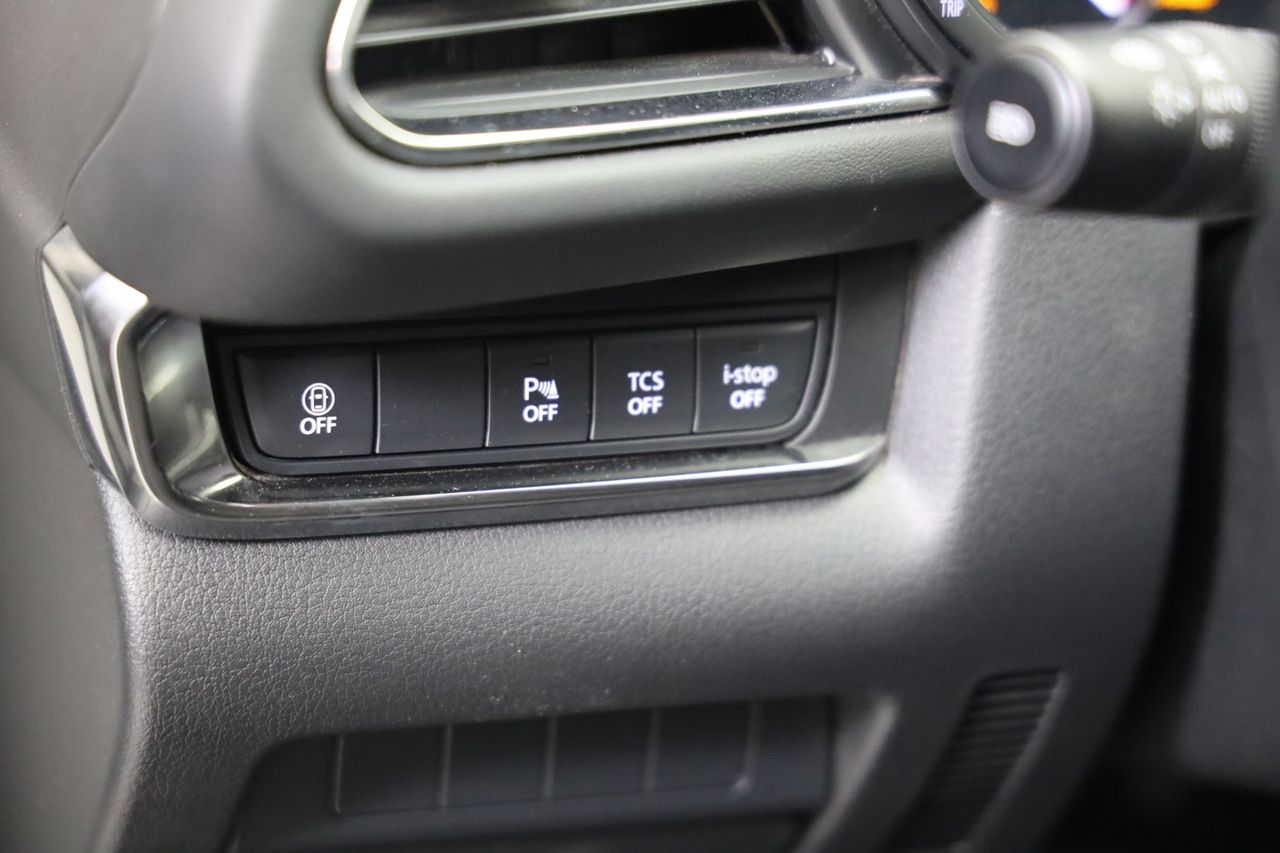Foto Mazda CX-30 14