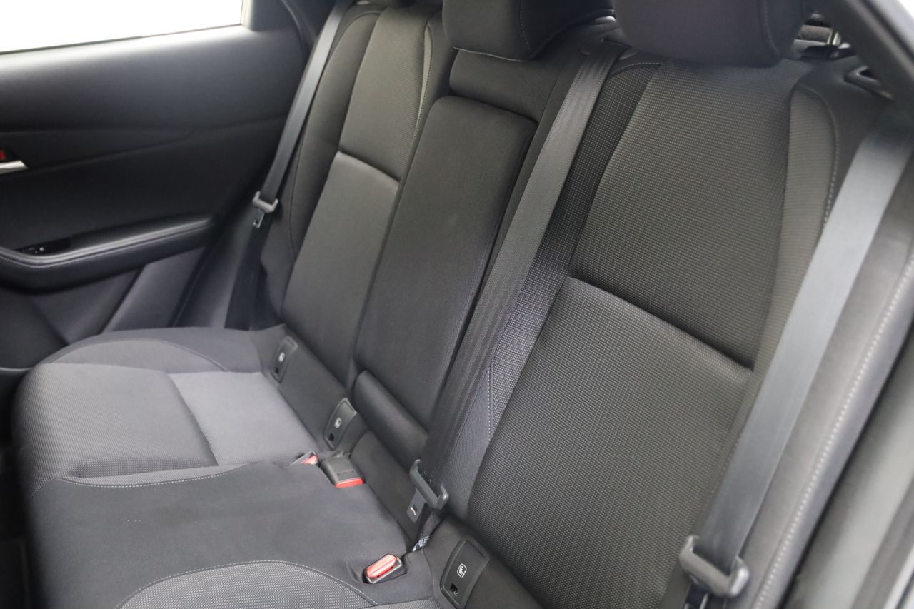 Foto Mazda CX-30 19