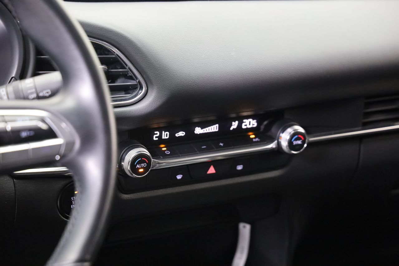 Foto Mazda CX-30 21