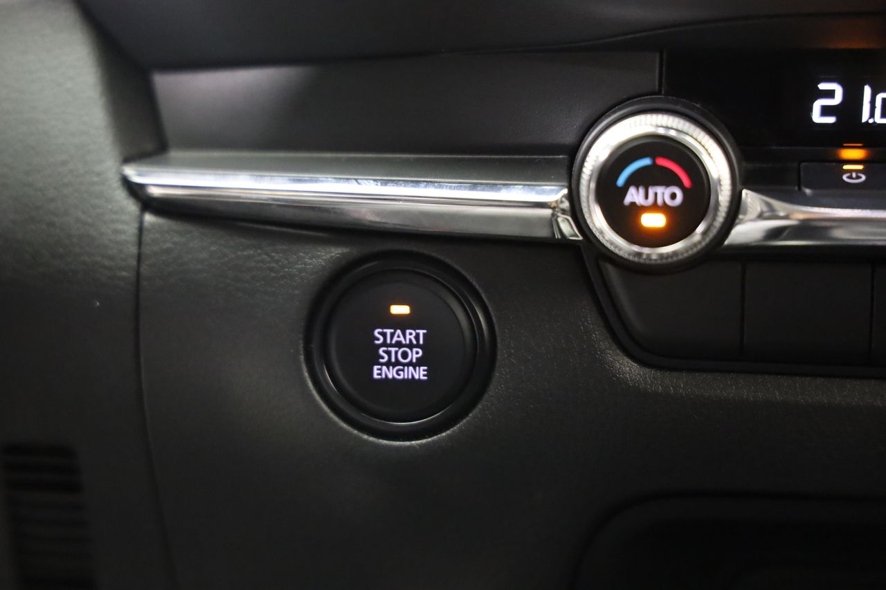 Foto Mazda CX-30 24