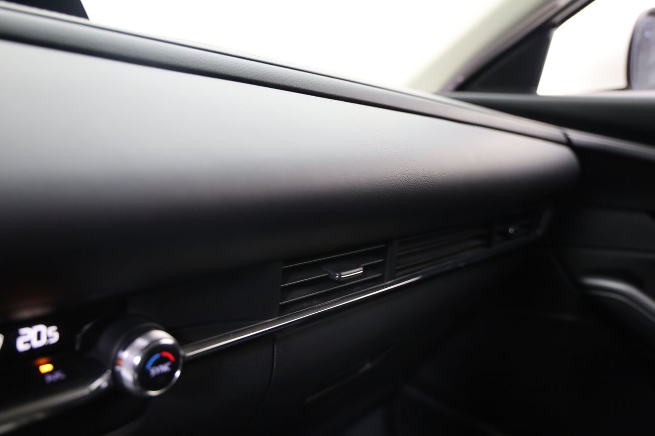 Foto Mazda CX-30 26