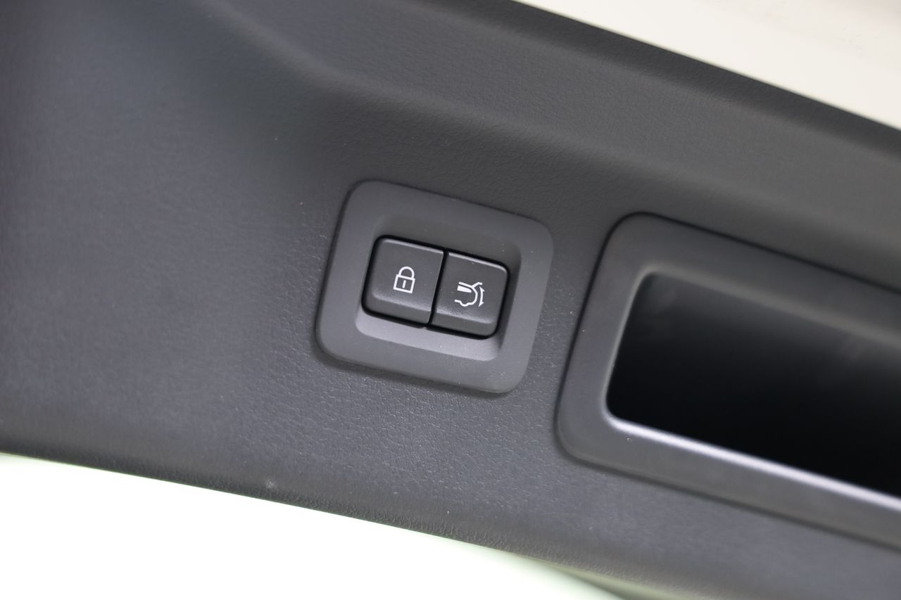 Foto Mazda CX-80 9