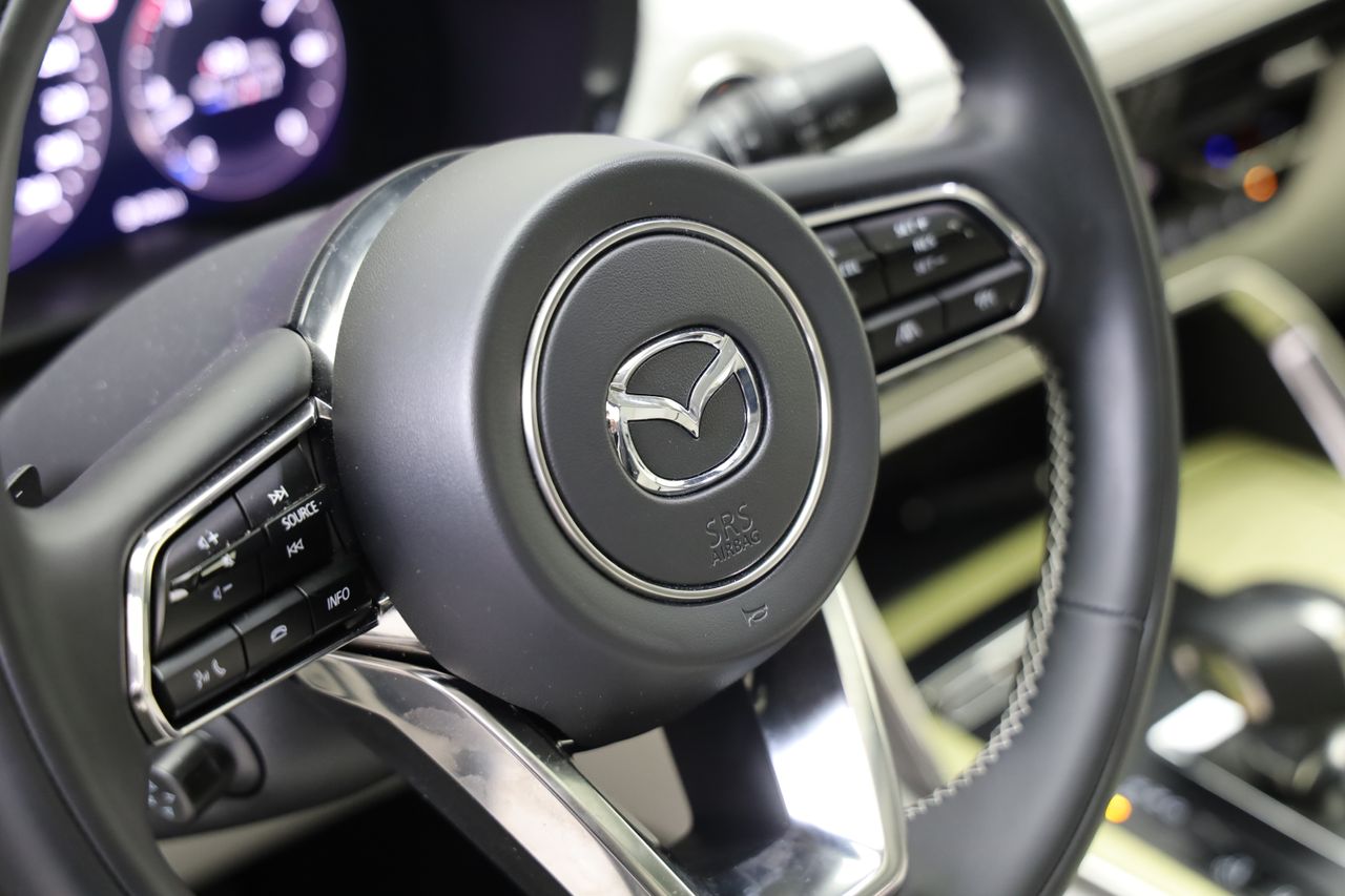 Foto Mazda CX-80 16