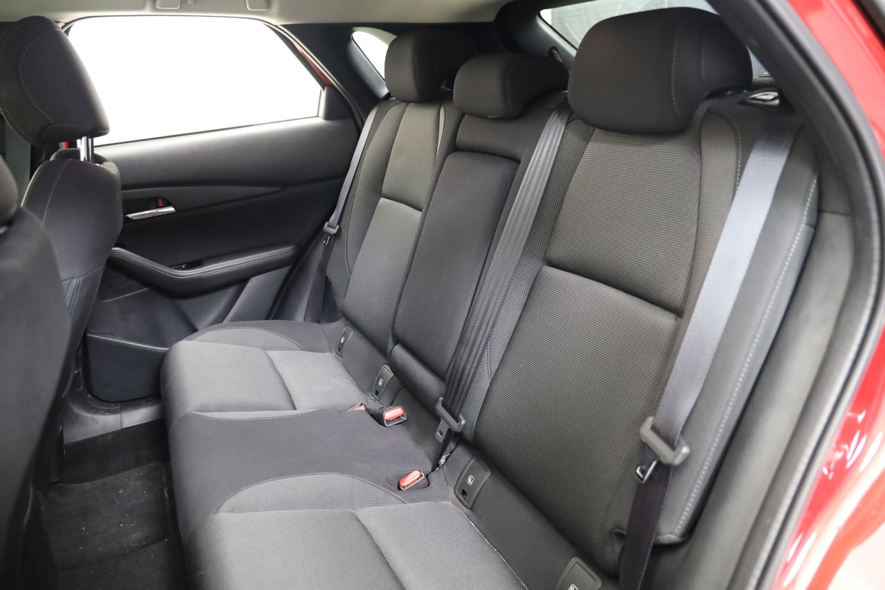 Foto Mazda CX-30 13