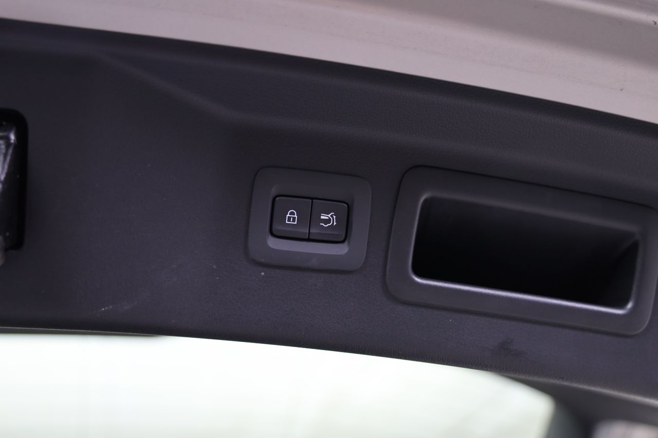 Foto Mazda CX-80 8
