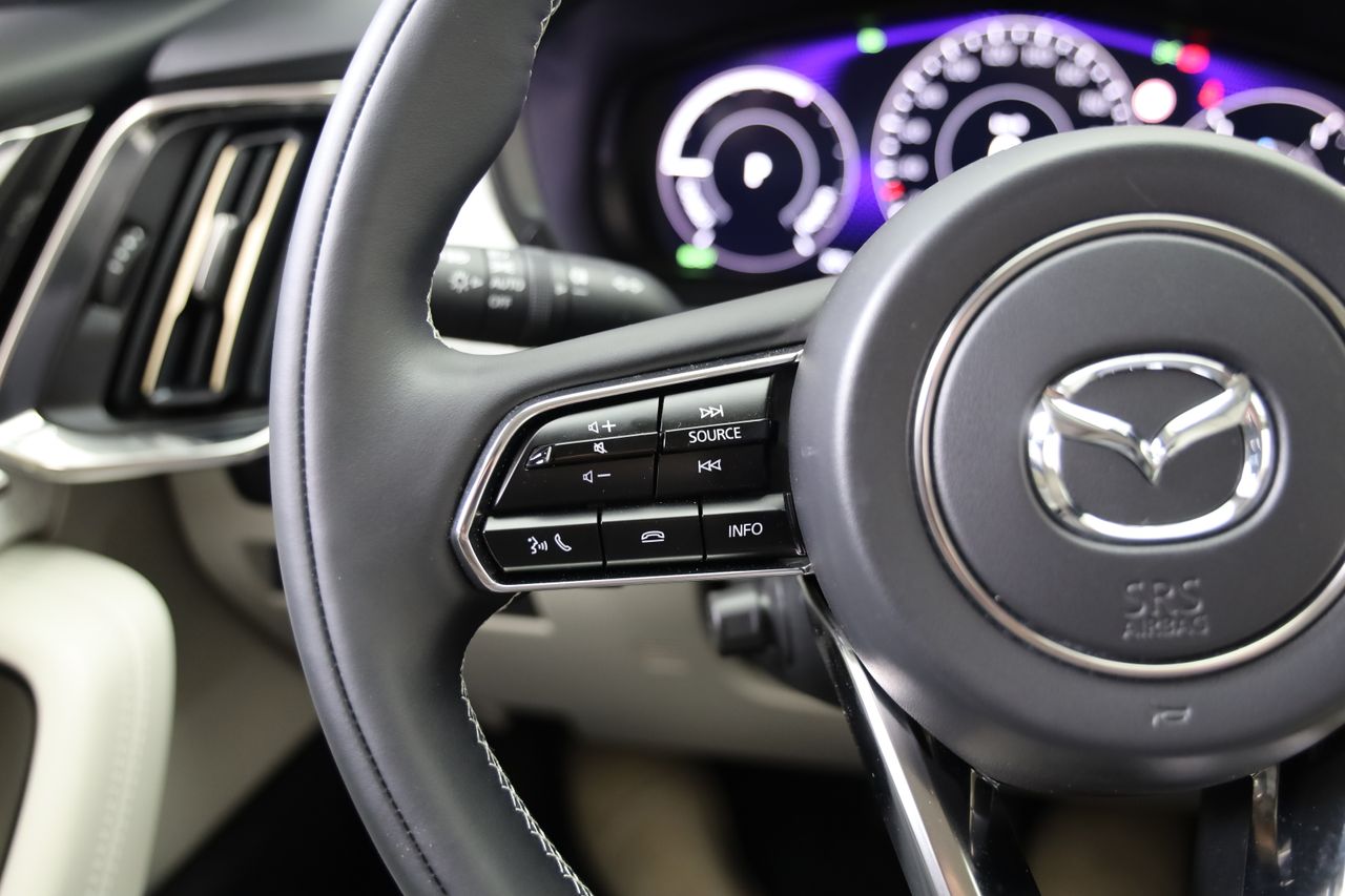 Foto Mazda CX-80 17