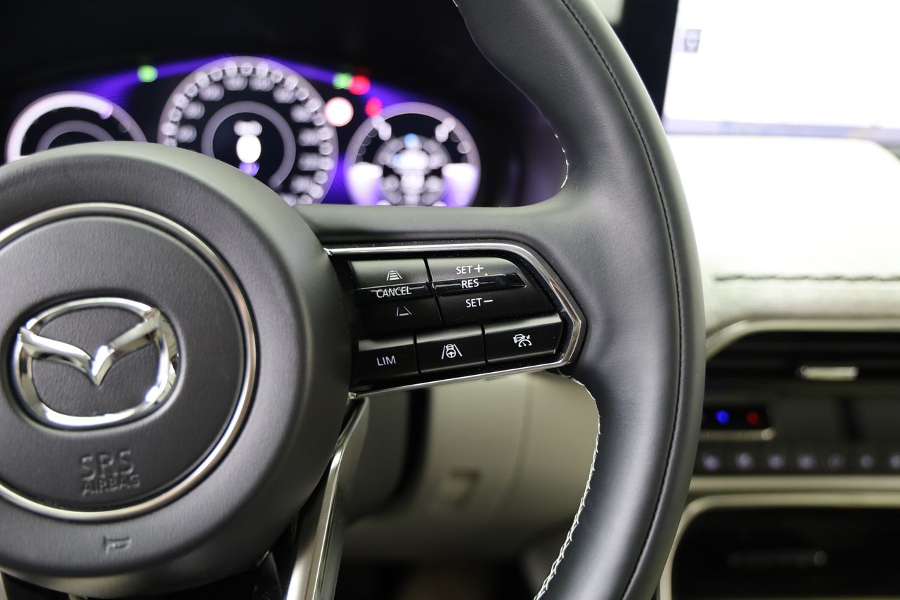 Foto Mazda CX-80 18