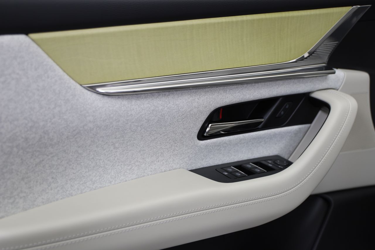 Foto Mazda CX-80 34