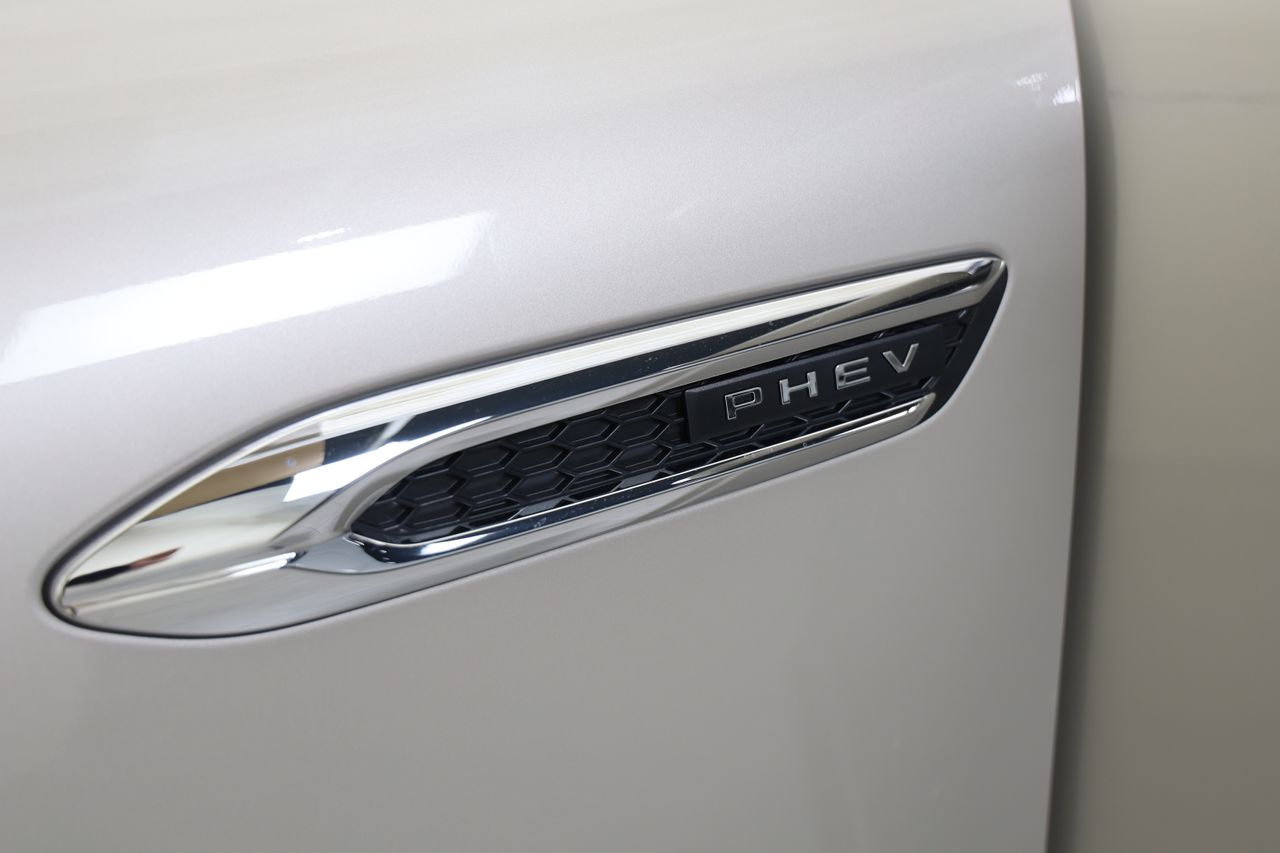 Foto Mazda CX-80 35