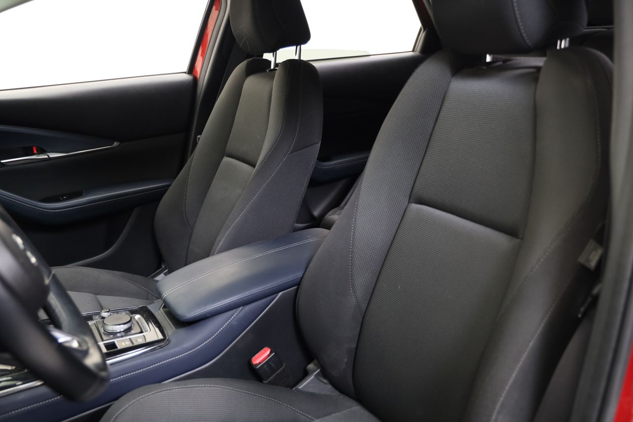 Foto Mazda CX-30 14