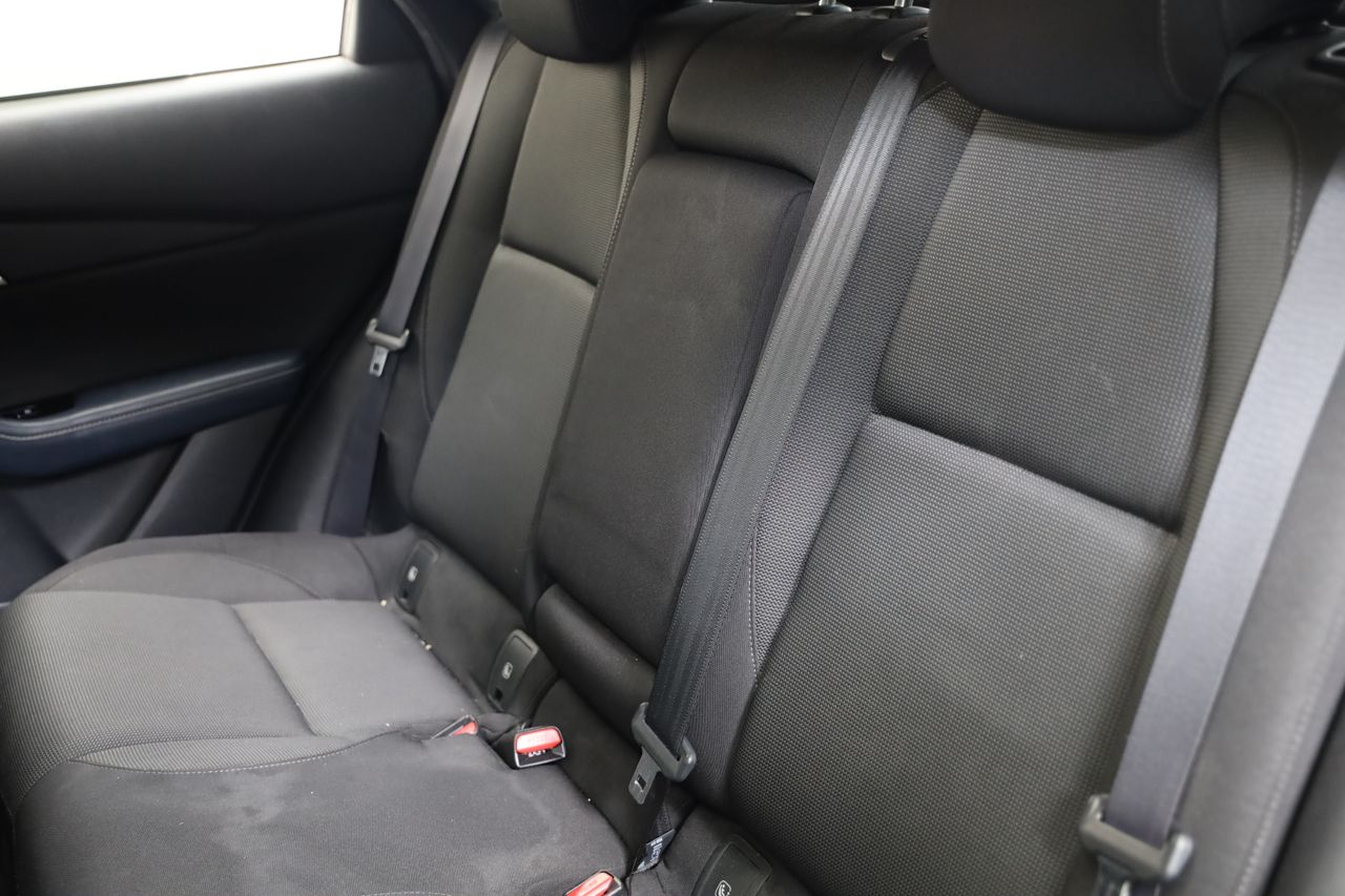 Foto Mazda CX-30 16